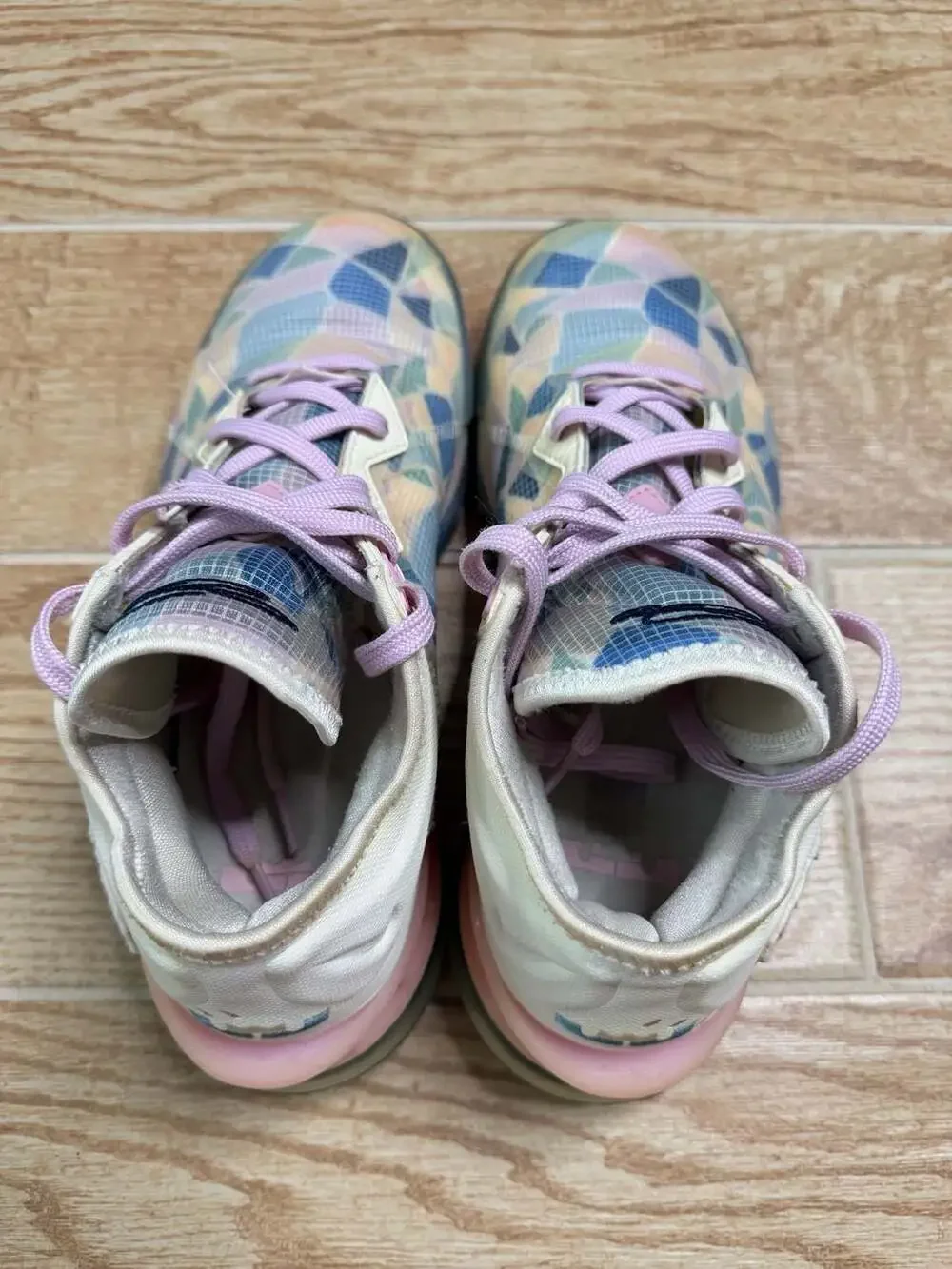 Nike x atmos LeBron 18 Low 'Sakura' Cherry Blossom